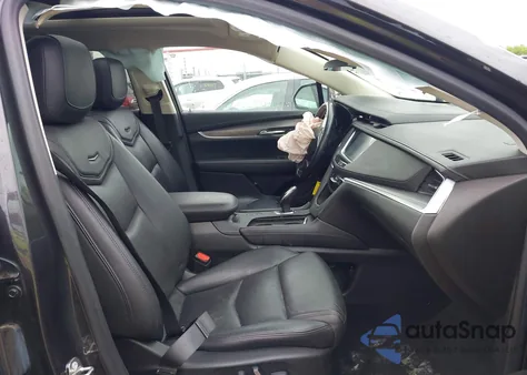 2018 Cadillac Xt5 Luxury z USA, uszkodzony, nr VIN 1GYKNDRS8JZ225103